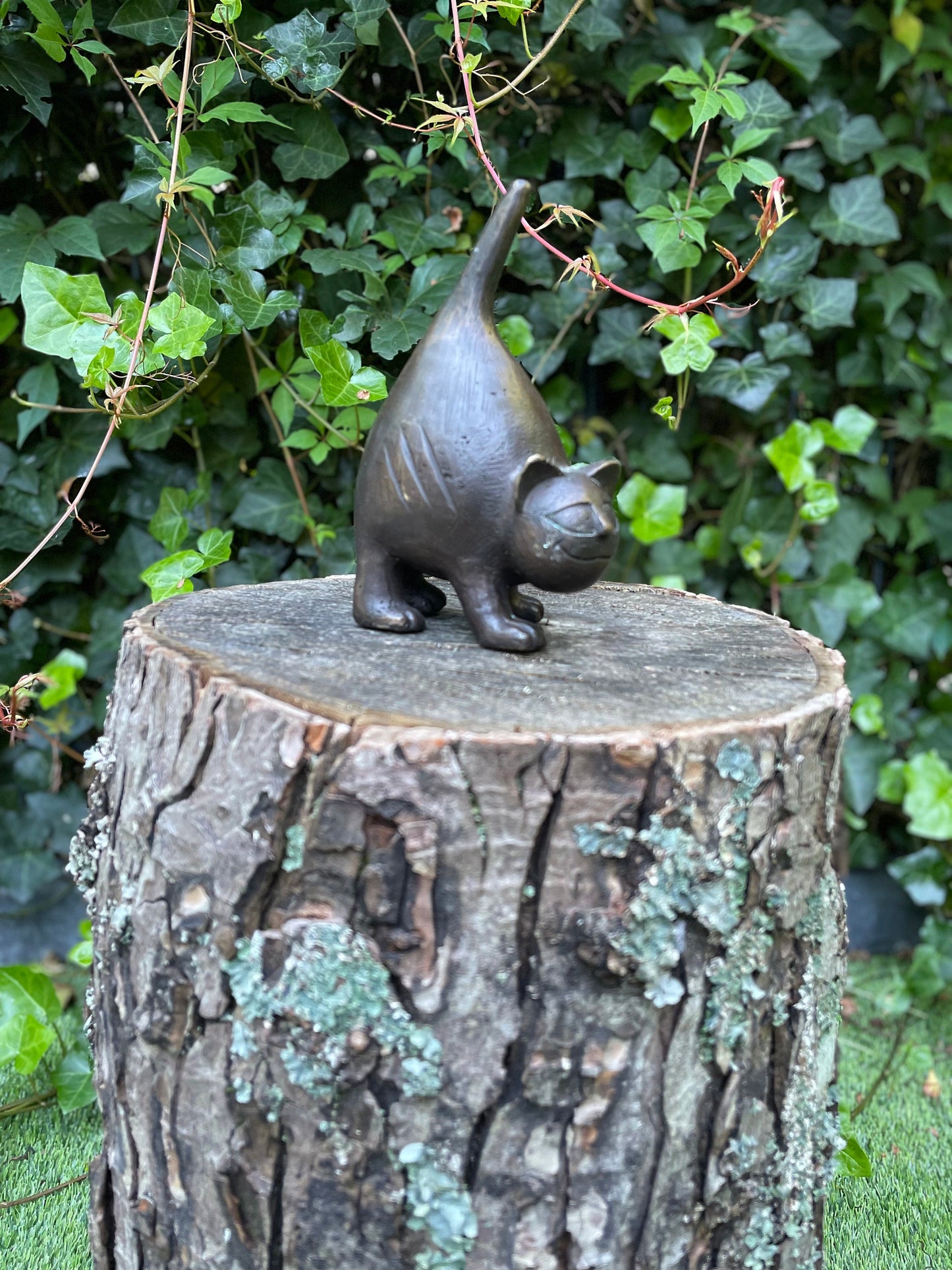 Stretching Cat – Bronze Sculpture. 10x6x14cm