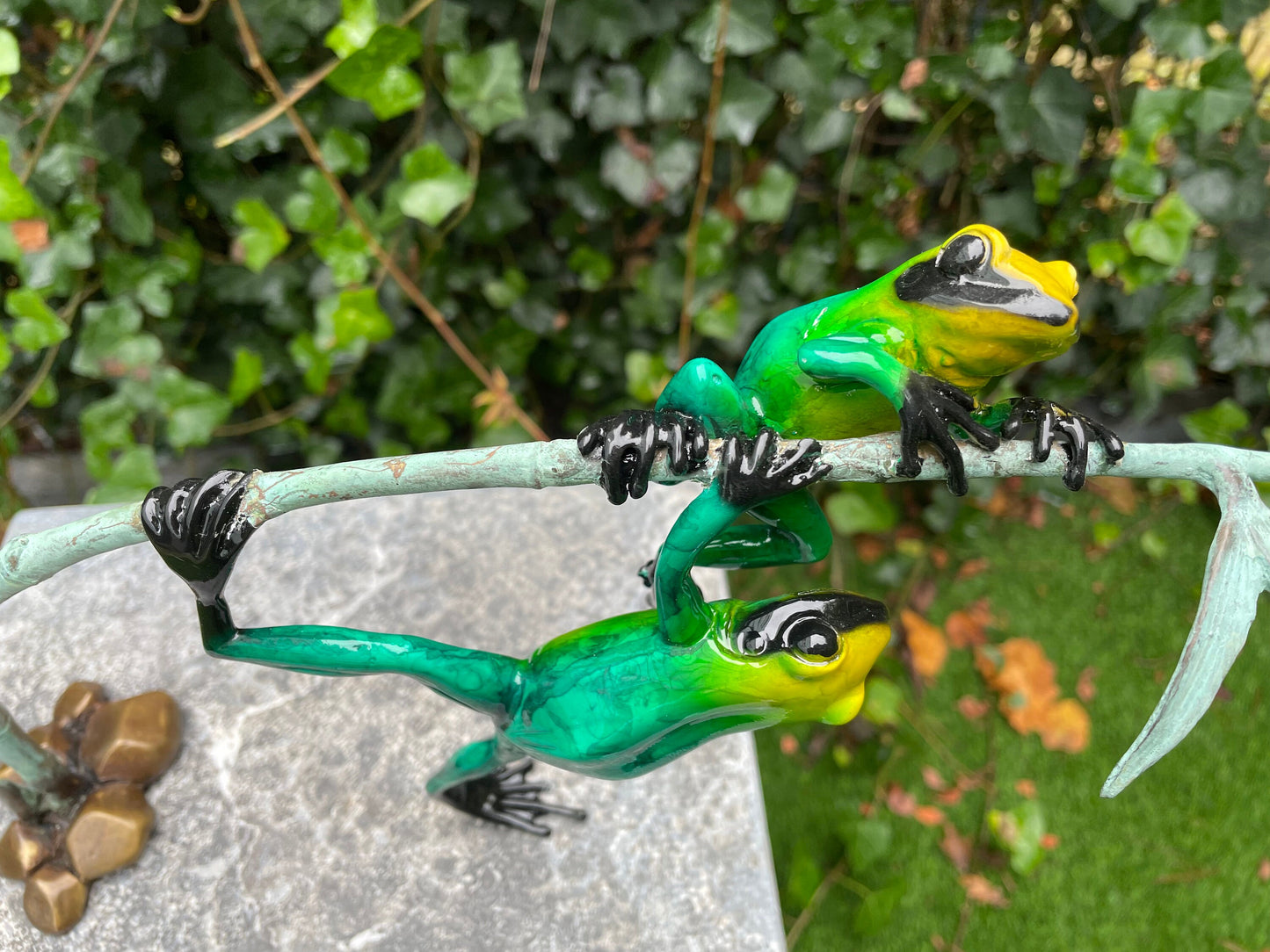 Balancing Frogs – Bronze Sculpture. 34x9x21cm