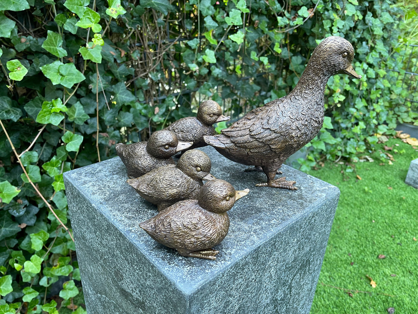 Duck Family – Bronze Sculpture. 16x8x19cm