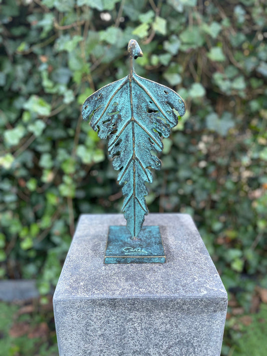 Winged Form – Bronze Sculpture. 16x11x35cm - 1.1Kg