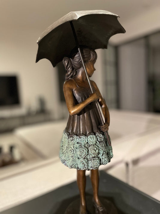 Rainy Day Stroll – Bronze Sculpture. 18x20x45cm - 3.2Kg