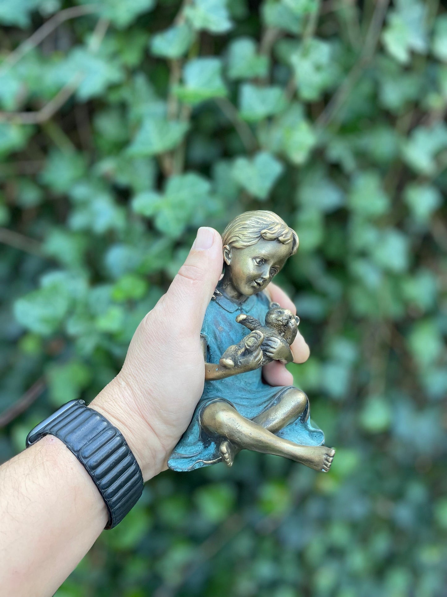 Teddy Hug – Bronze Sculpture. 10x9x14cm