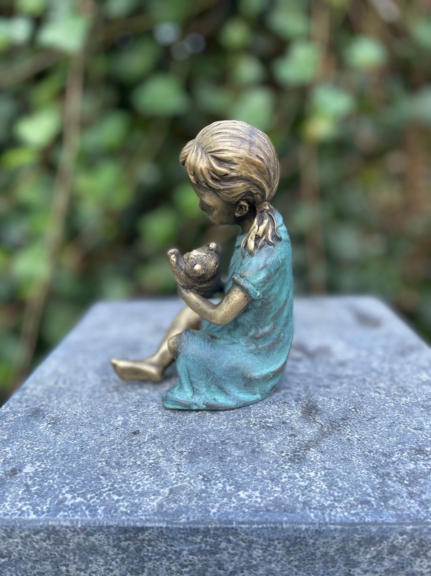 Teddy Hug – Bronze Sculpture. 10x9x14cm