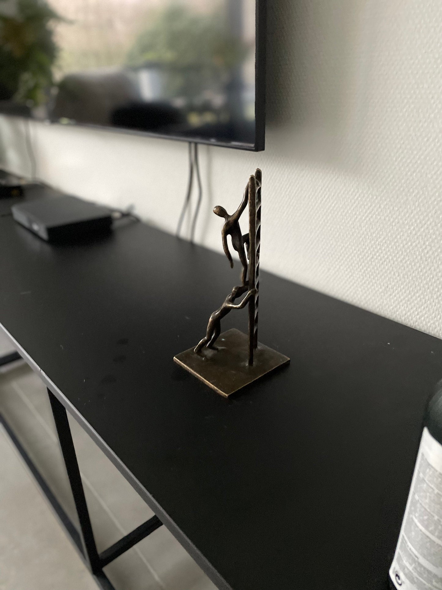Climbing Together – Bronze Sculpture. 10x10x22cm - 0.8Kg