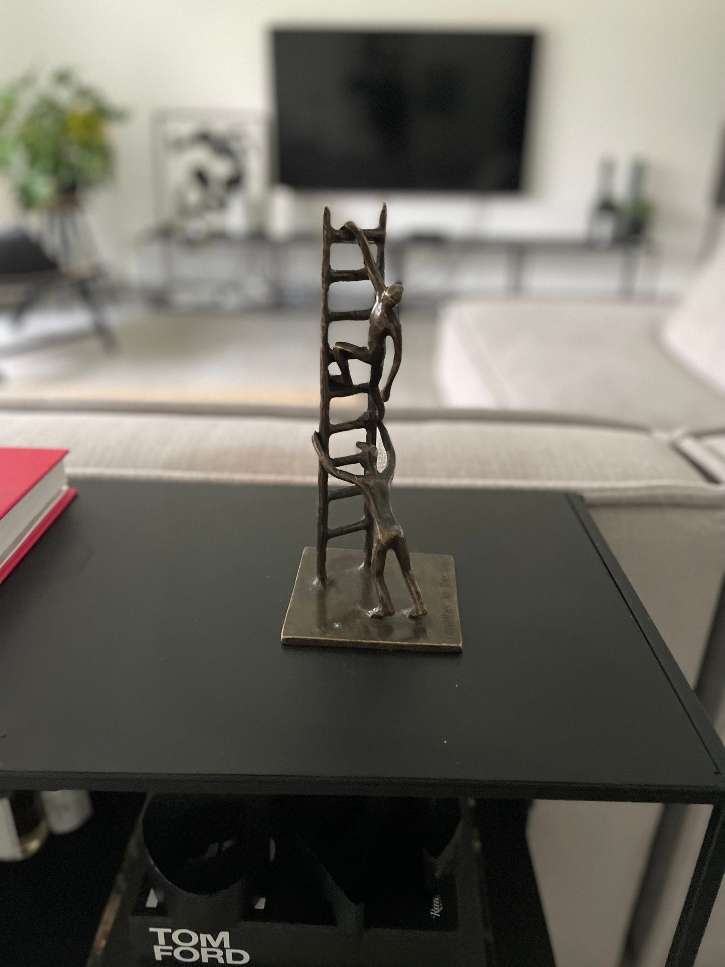 Climbing Together – Bronze Sculpture. 10x10x22cm - 0.8Kg