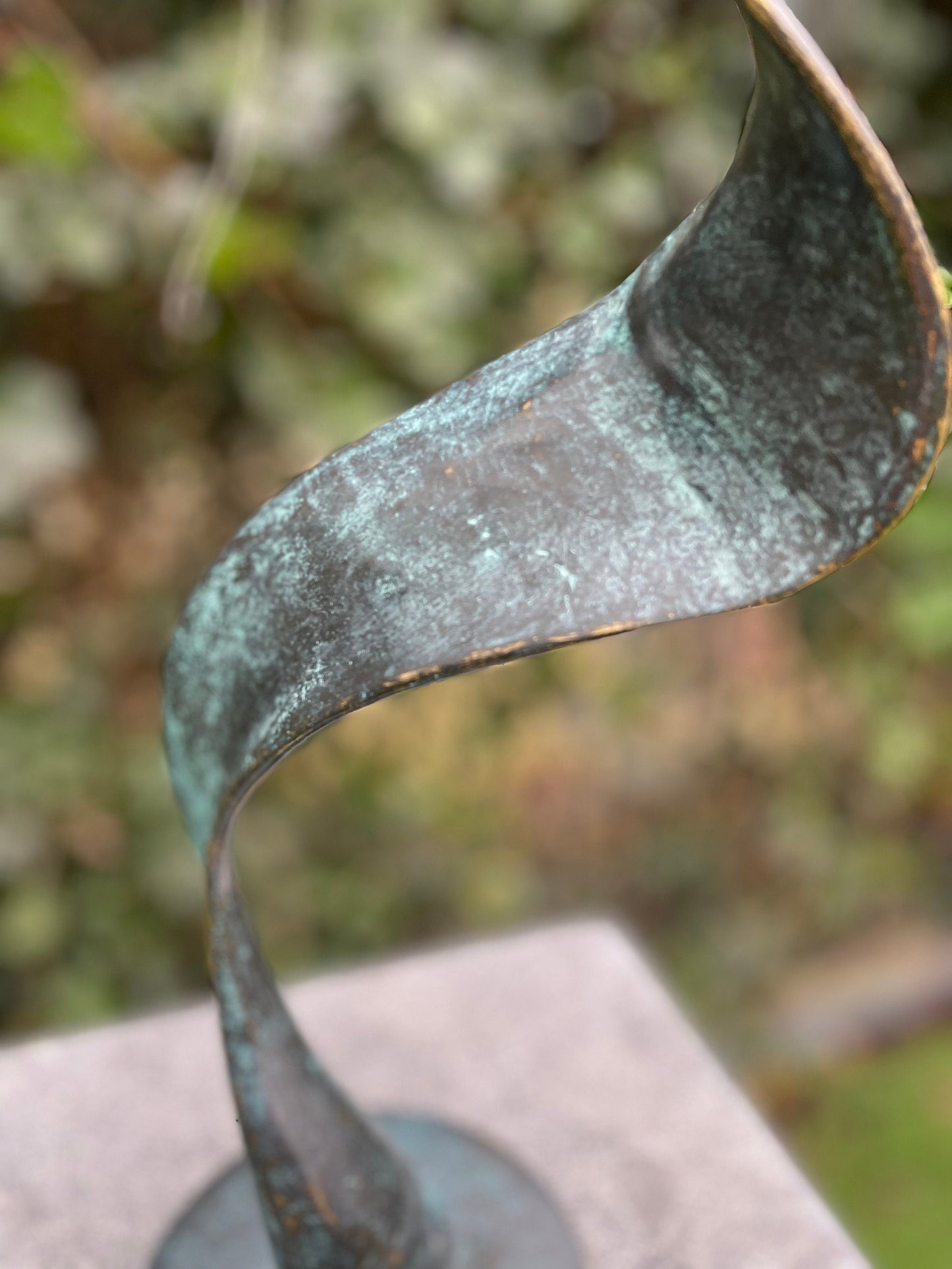 Twisting Grace – Bronze Sculpture. 18x12x46cm - 1.8Kg