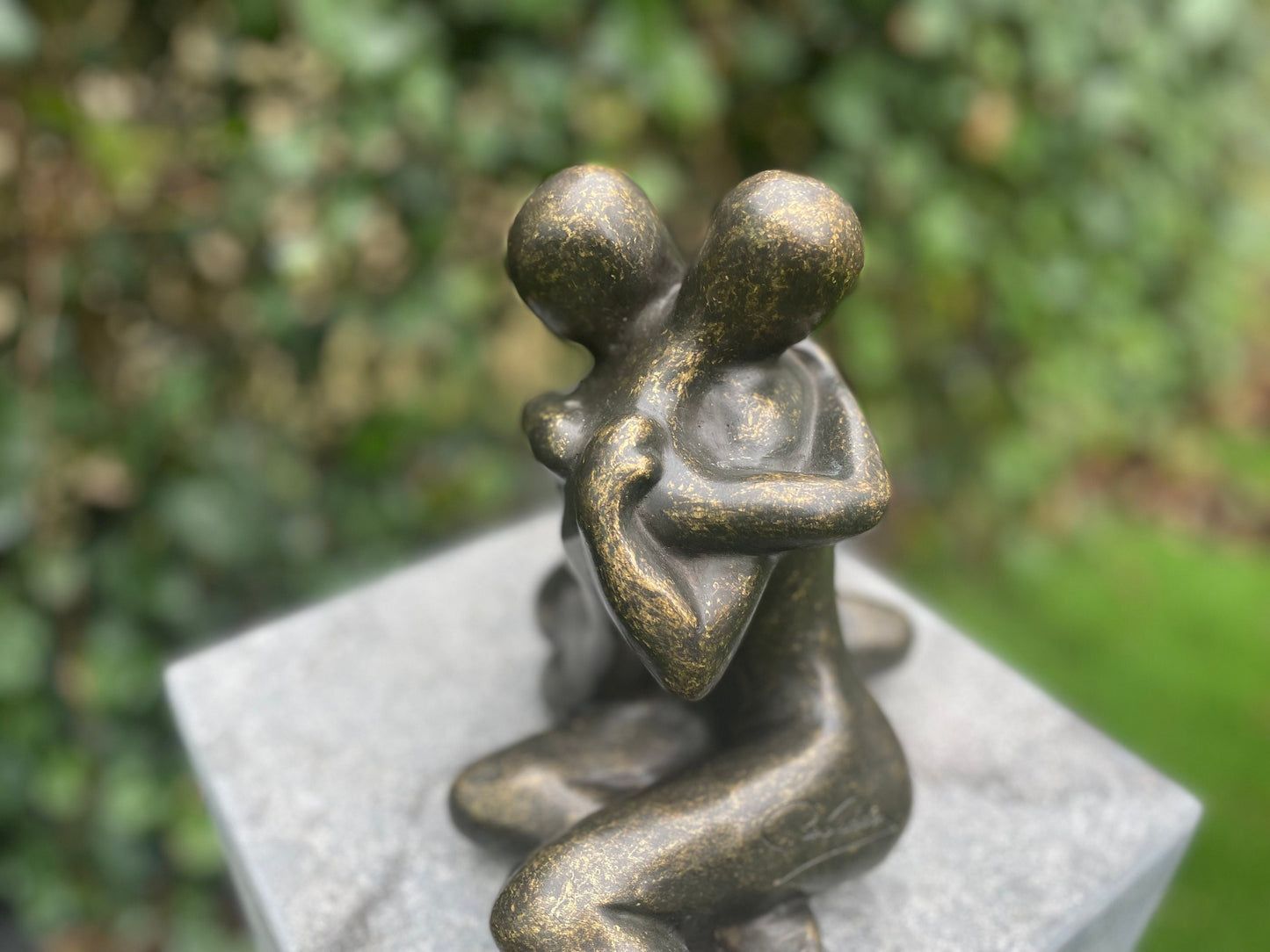 Embrace – Bronze Sculpture. 20x35x15cm - 2.9Kg