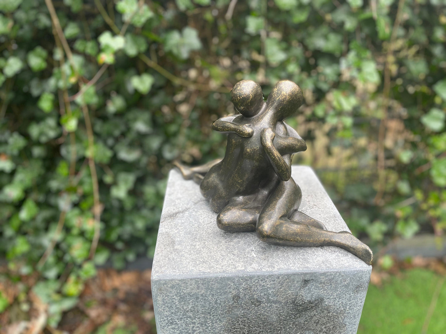 Embrace – Bronze Sculpture. 20x35x15cm - 2.9Kg
