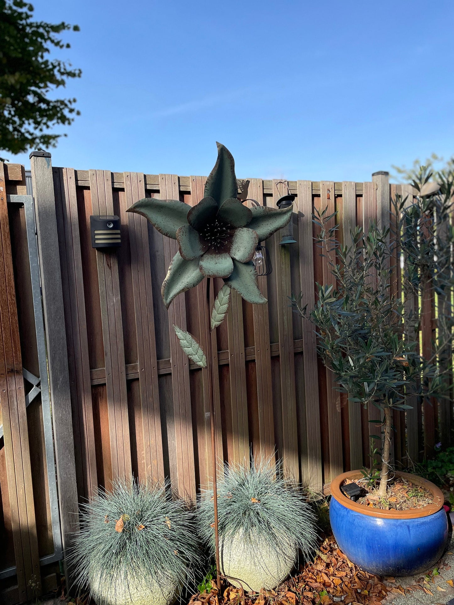 Bronze Blossom – Bronze Sculpture. 68x20x185cm - 2Kg