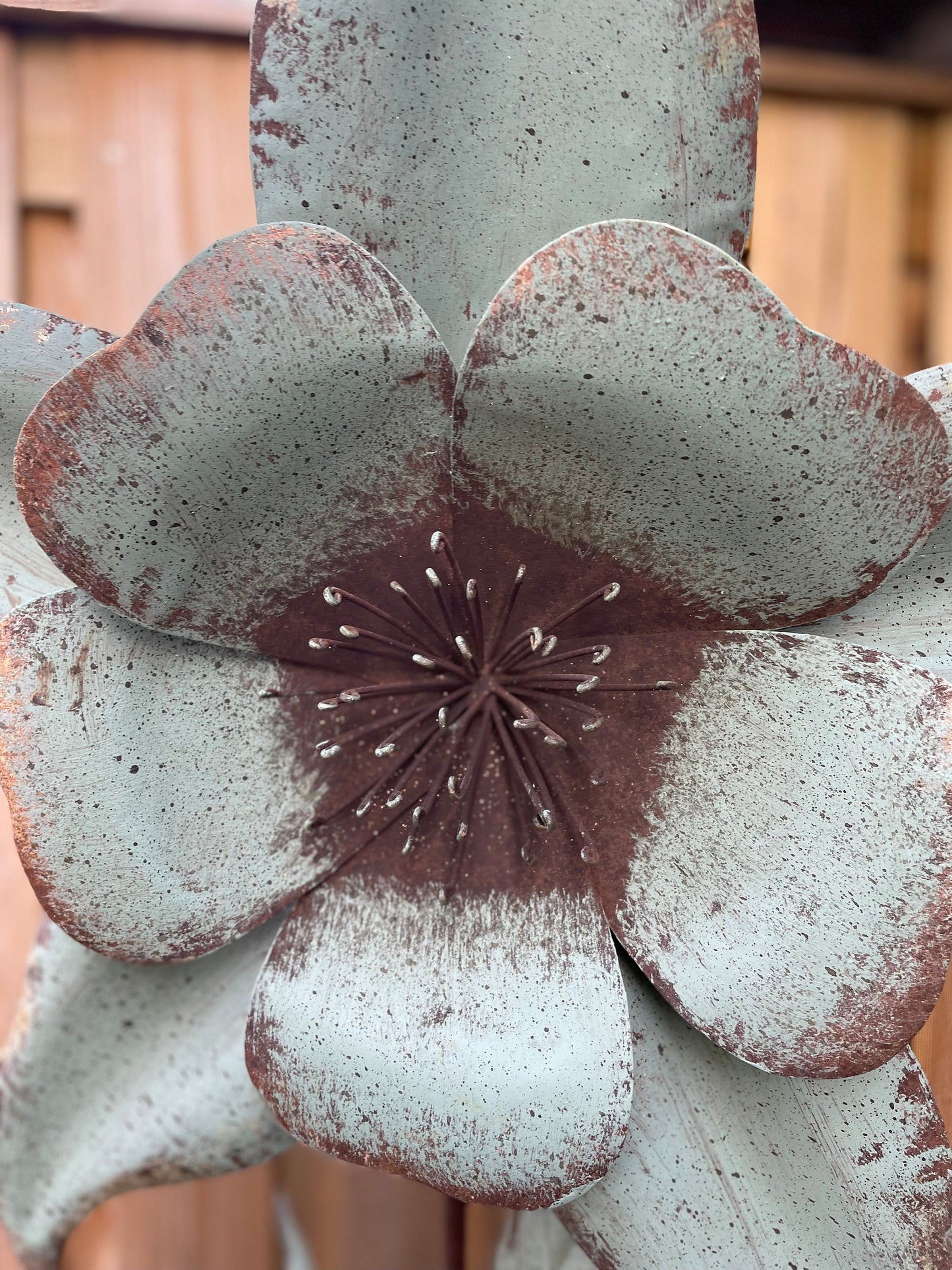 Bronze Blossom – Bronze Sculpture. 68x20x185cm - 2Kg