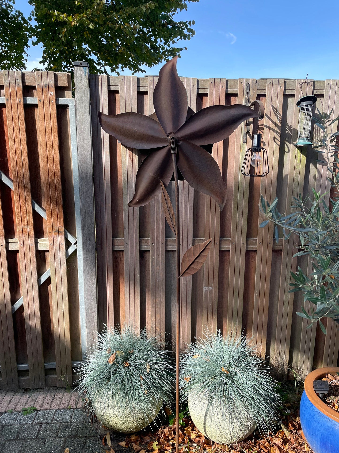 Bronze Blossom – Bronze Sculpture. 68x20x185cm - 2Kg