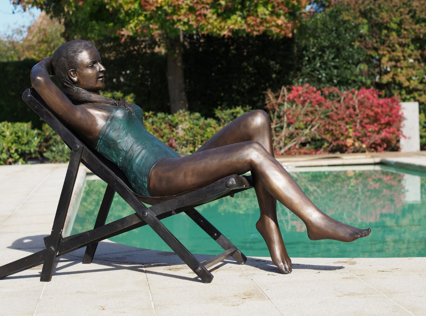 Relaxing Woman – Bronze Sculpture. 217x70x100cm - 70Kg