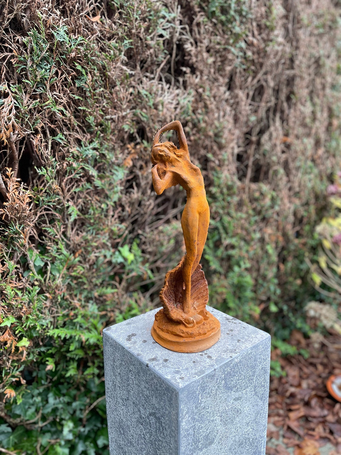 Seashell Lady – Iron Sculpture. 44x14x14cm - 4.3Kg