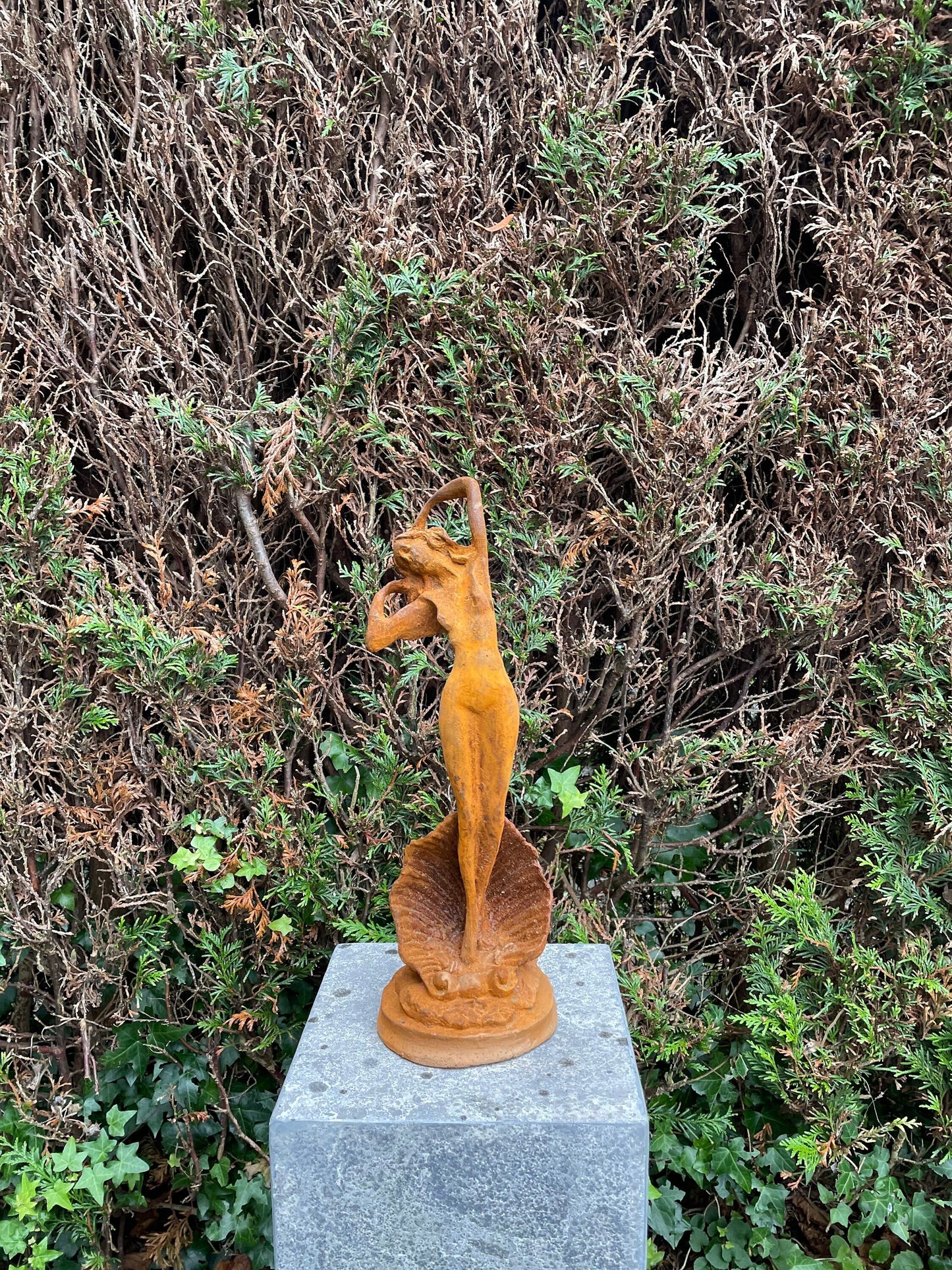 Seashell Lady – Iron Sculpture. 44x14x14cm - 4.3Kg
