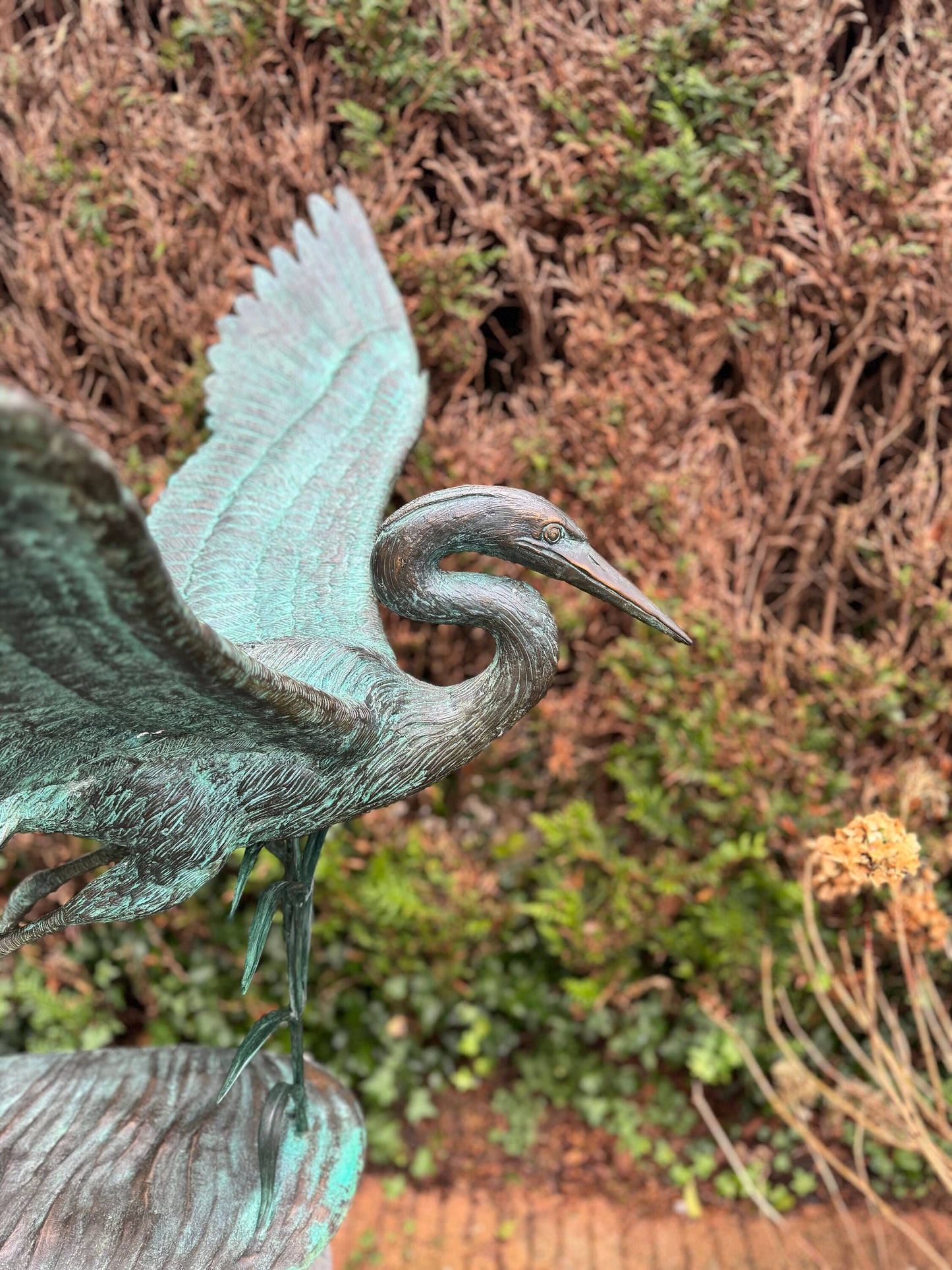 Graceful Heron – Bronze Sculpture. 105x75x83cm - 18Kg