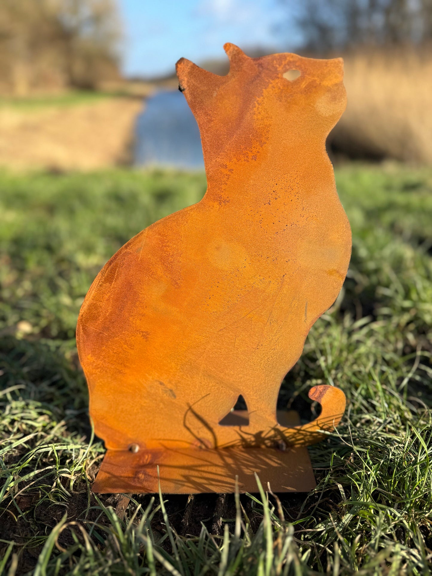 Rustic Cat Silhouette – Iron Sculpture. 25x12x35cm