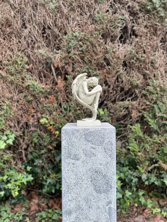 Silent Angel – Grave Sculpture. 27x16x16cm - 1.96Kg