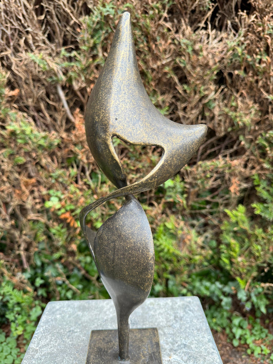 Flame of Unity – Bronze Sculpture. 13x9x38cm - 1.5Kg