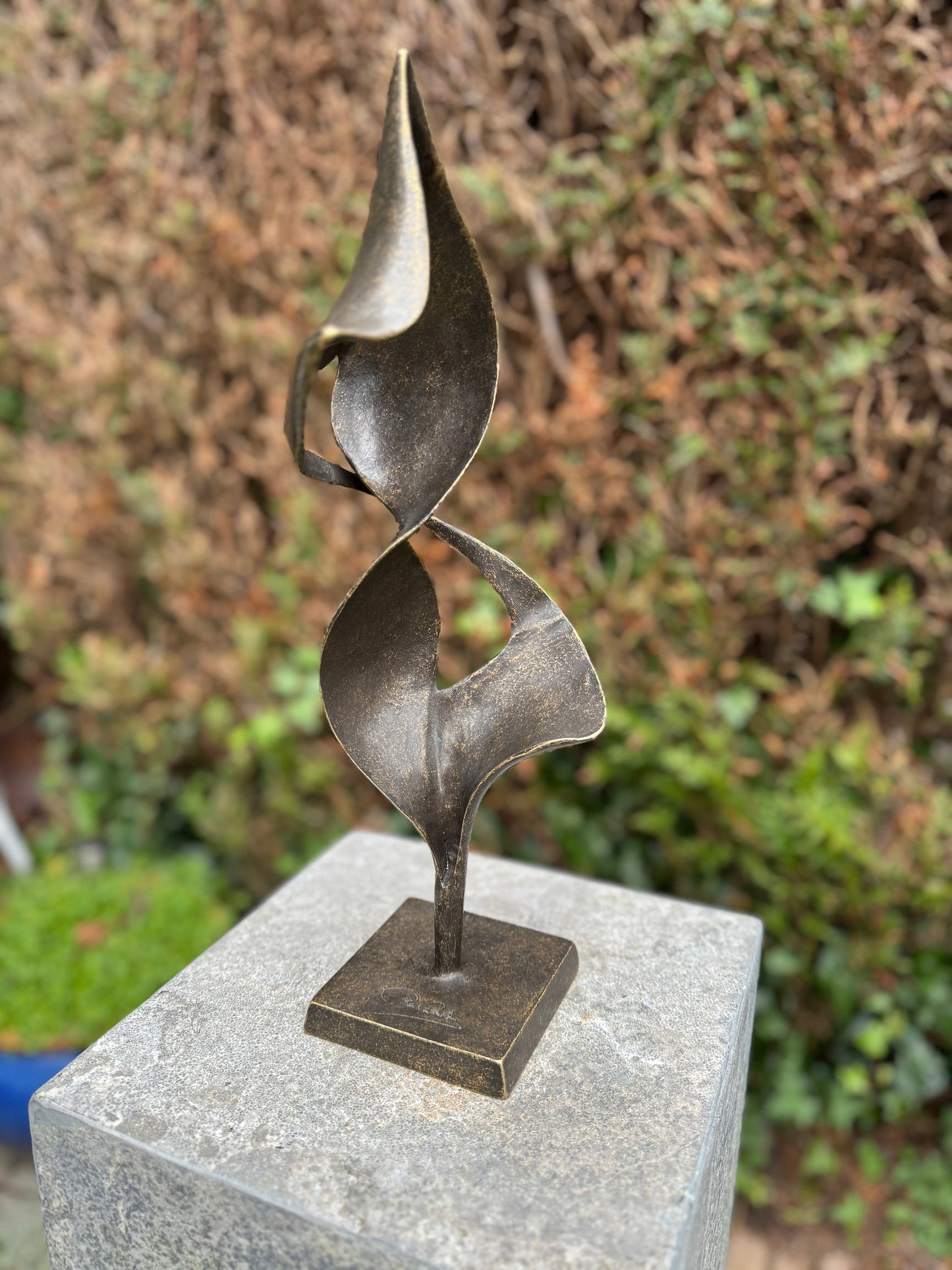 Flame of Unity – Bronze Sculpture. 13x9x38cm - 1.5Kg