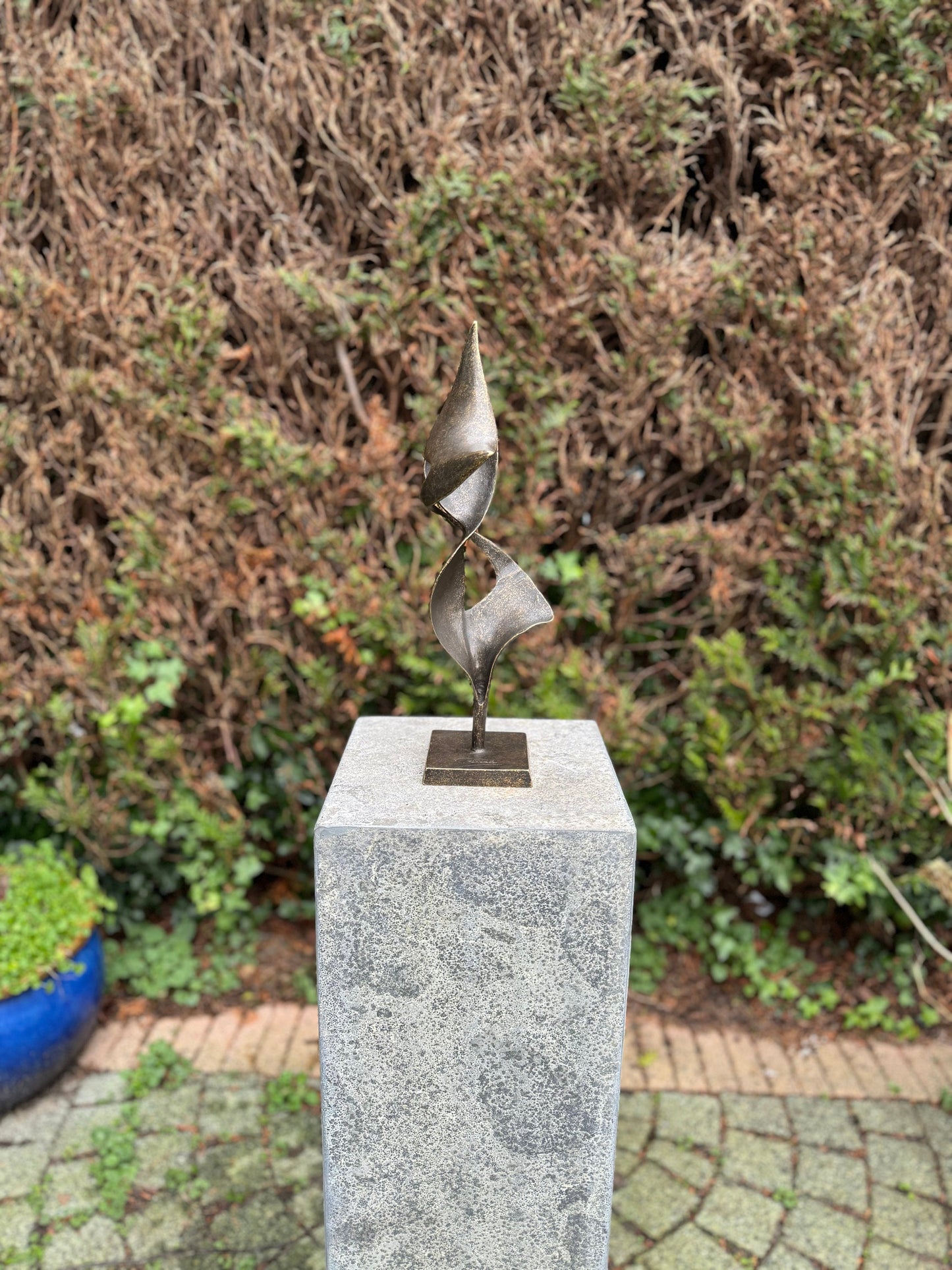 Flame of Unity – Bronze Sculpture. 13x9x38cm - 1.5Kg