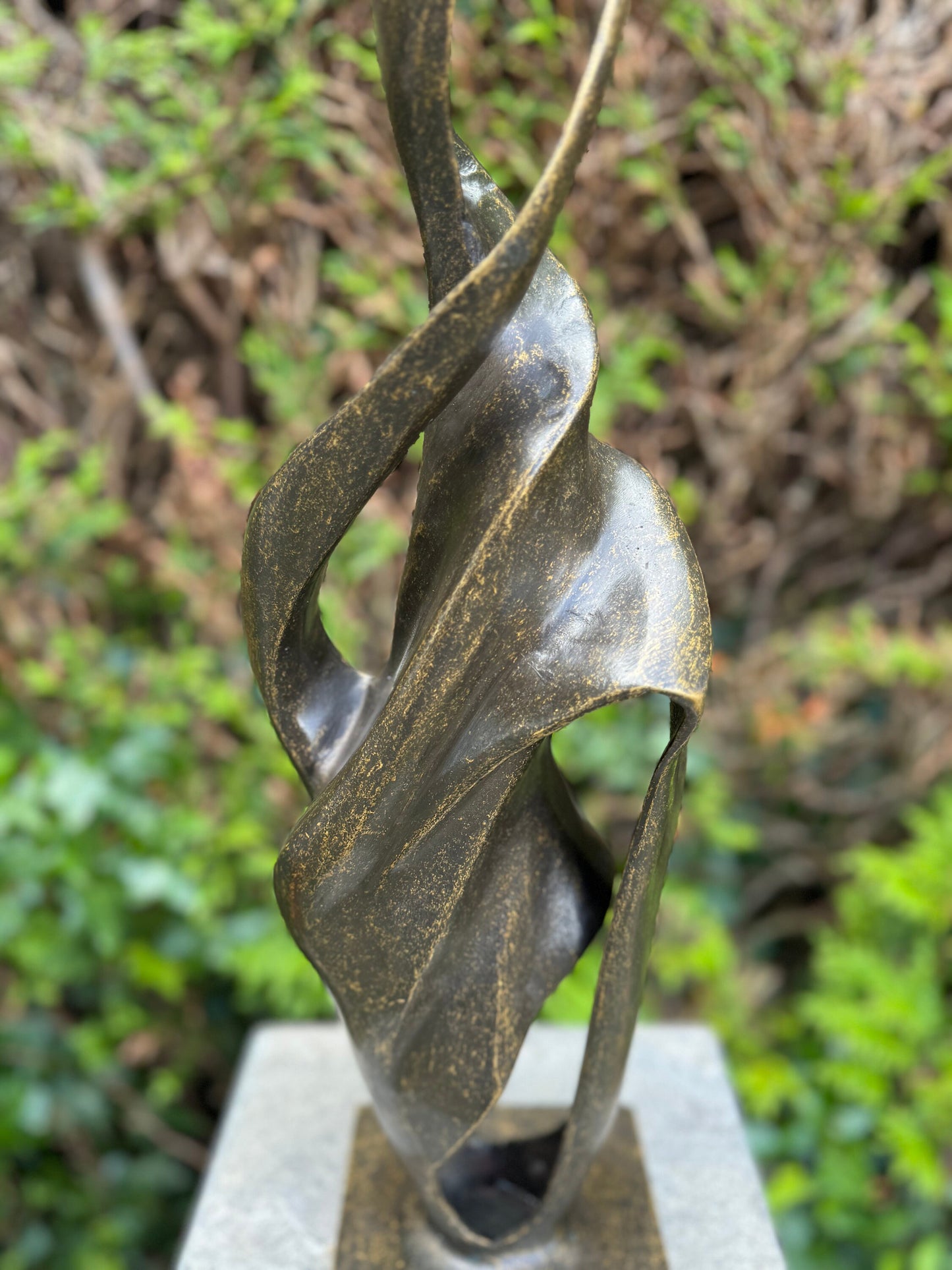 Flow Form – Bronze Sculpture. 15x12x58cm - 4.8Kg