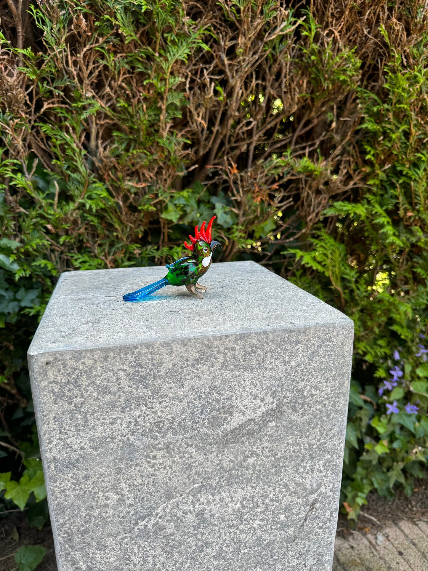 Tropical Parrot – Glass Sculpture. 7x3x10cm - 0.1Kg