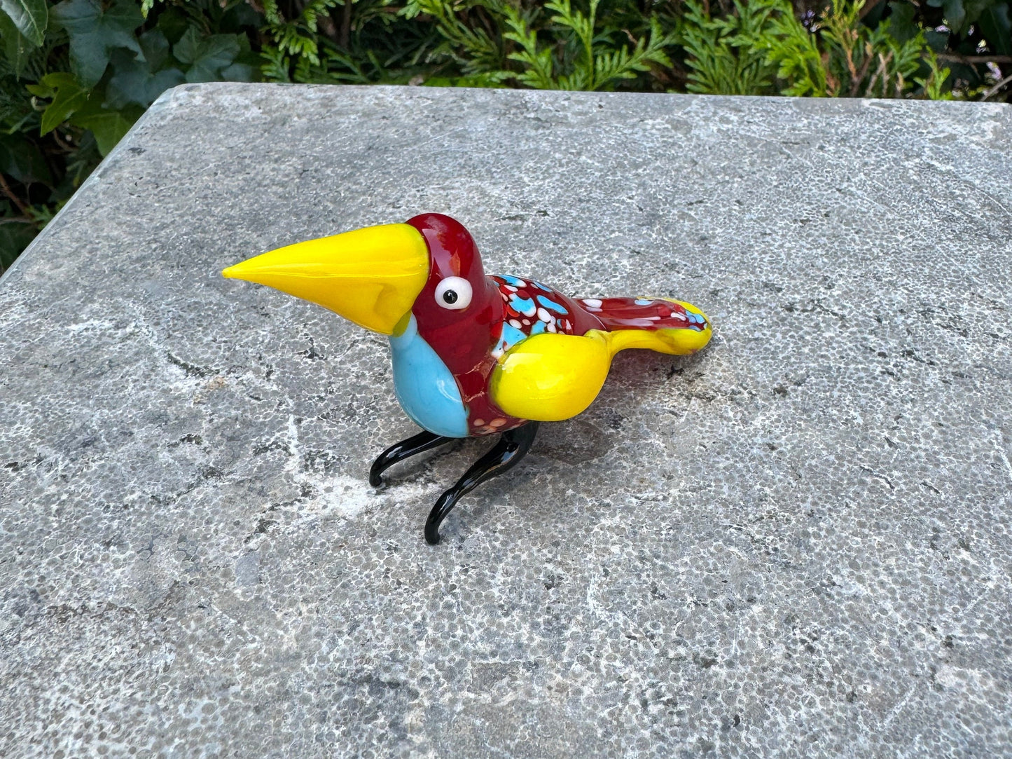 Tropical Bird – Glass Sculpture. 6x3x11cm - 0.1Kg