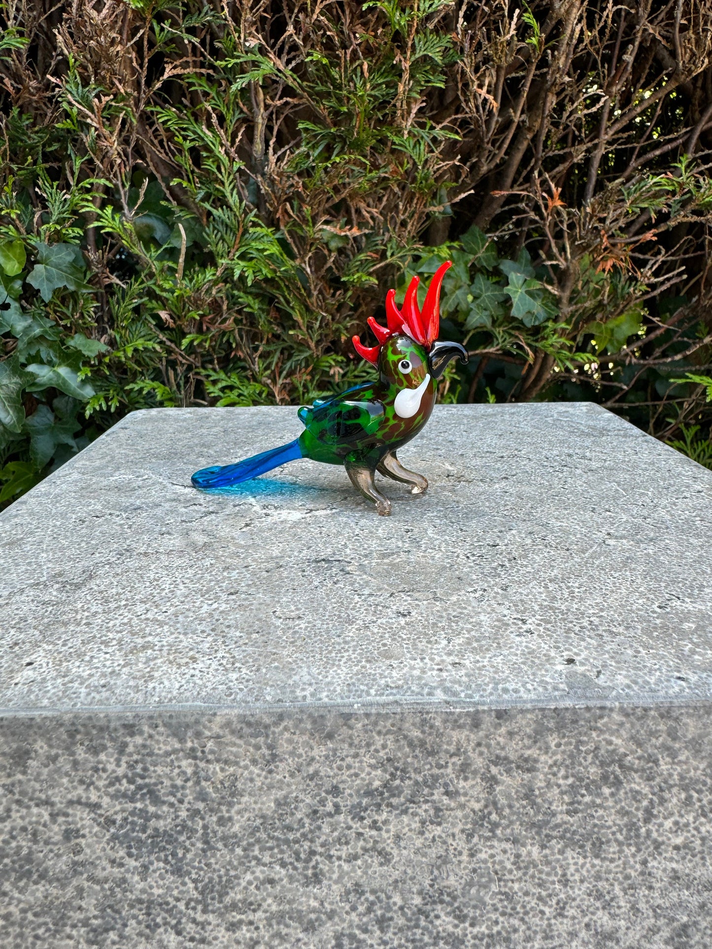 Tropical Parrot – Glass Sculpture. 7x3x10cm - 0.1Kg
