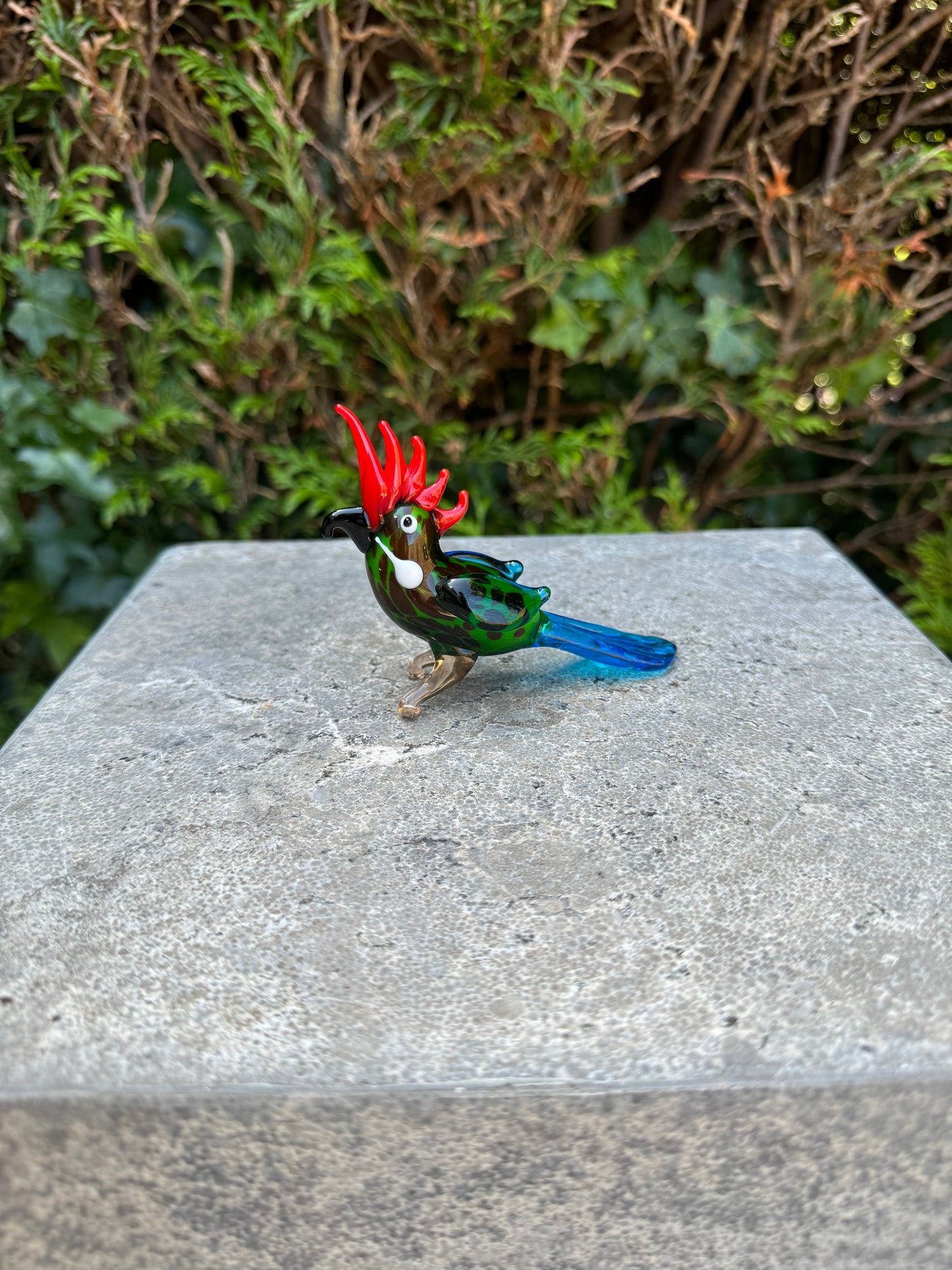 Tropical Parrot – Glass Sculpture. 7x3x10cm - 0.1Kg