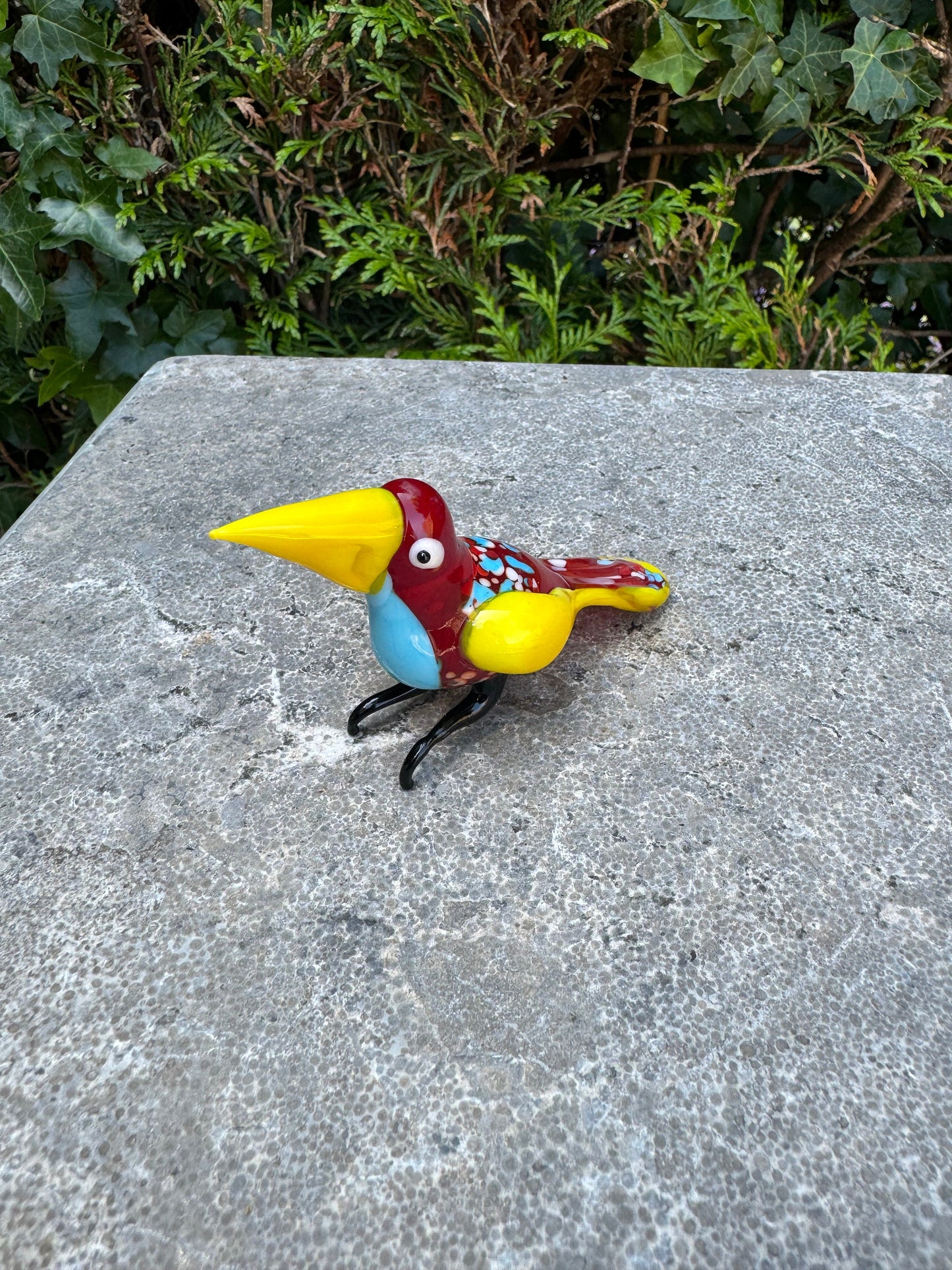 Tropical Bird – Glass Sculpture. 6x3x11cm - 0.1Kg