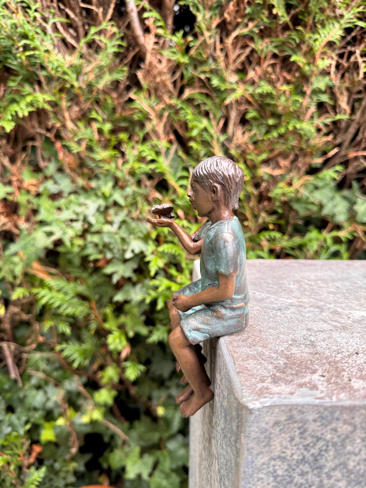 Children with Bird – Bronze Sculpture. 9x7x14cm