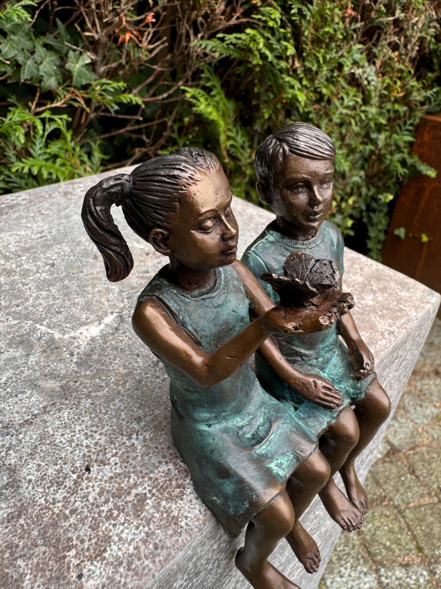 Children with Bird – Bronze Sculpture. 9x7x14cm