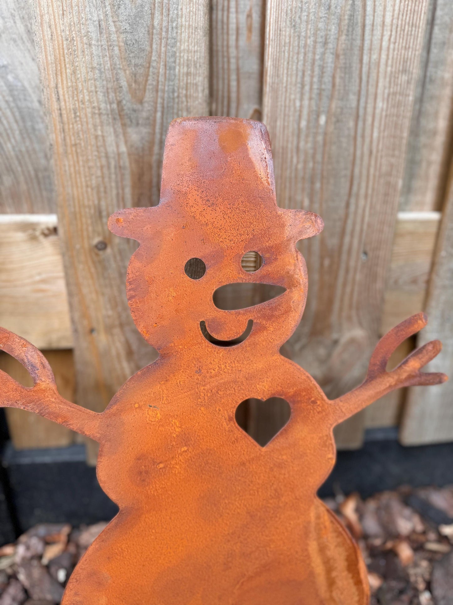 Smiling Snowman – Iron Sculpture. 37x1x65cm