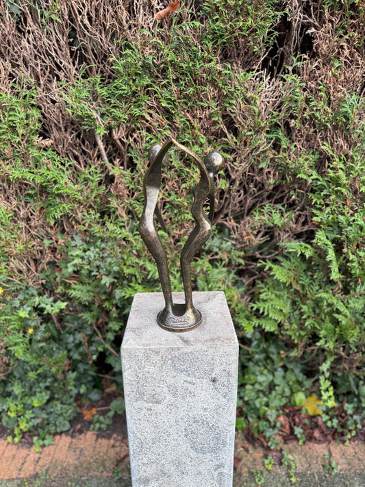 Dancing Embrace – Bronze Sculpture. 24x18x42cm