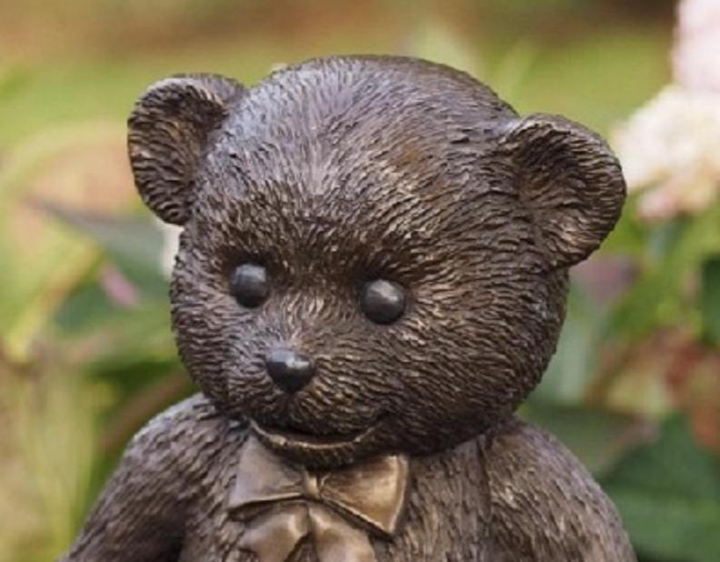 Big Teddy Bear with Bow – Bronze Sculpture. 20x16x22cm