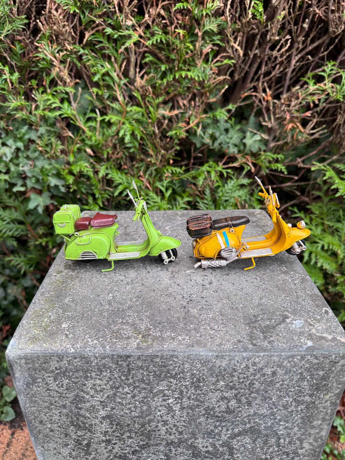 Vintage Scooters – Iron Sculpture. 7x6x12cm - 0.2Kg