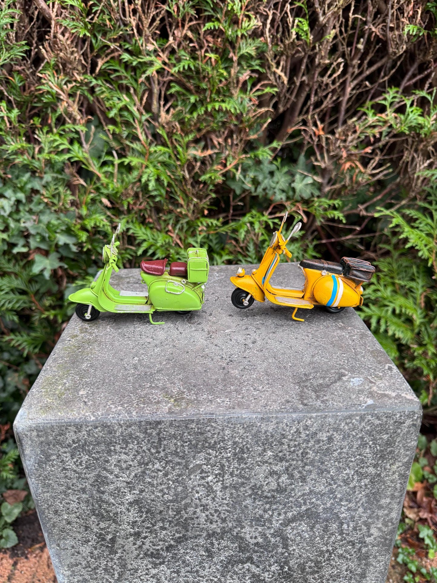 Vintage Scooters – Iron Sculpture. 7x6x12cm - 0.2Kg