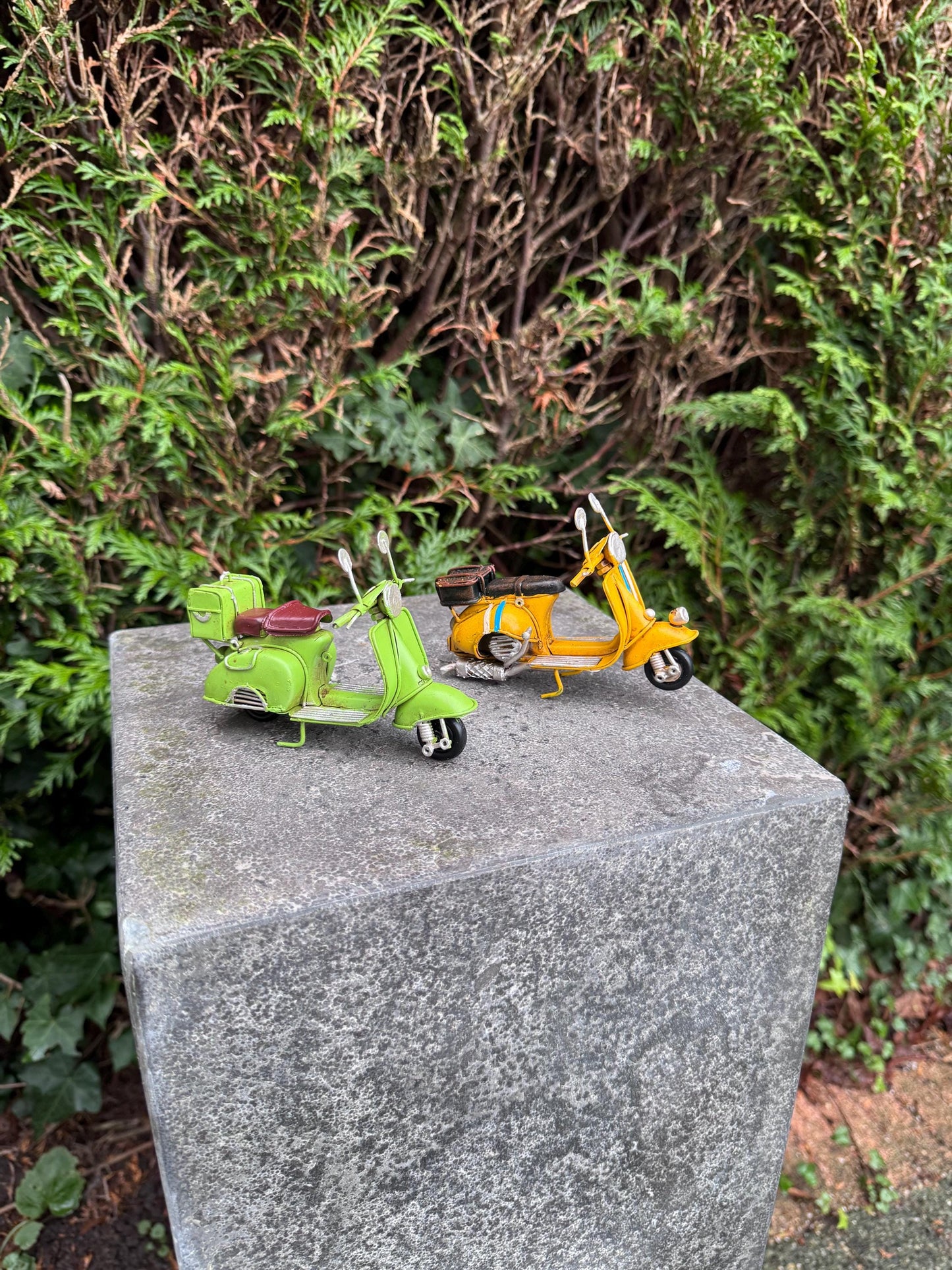 Vintage Scooters – Iron Sculpture. 7x6x12cm - 0.2Kg