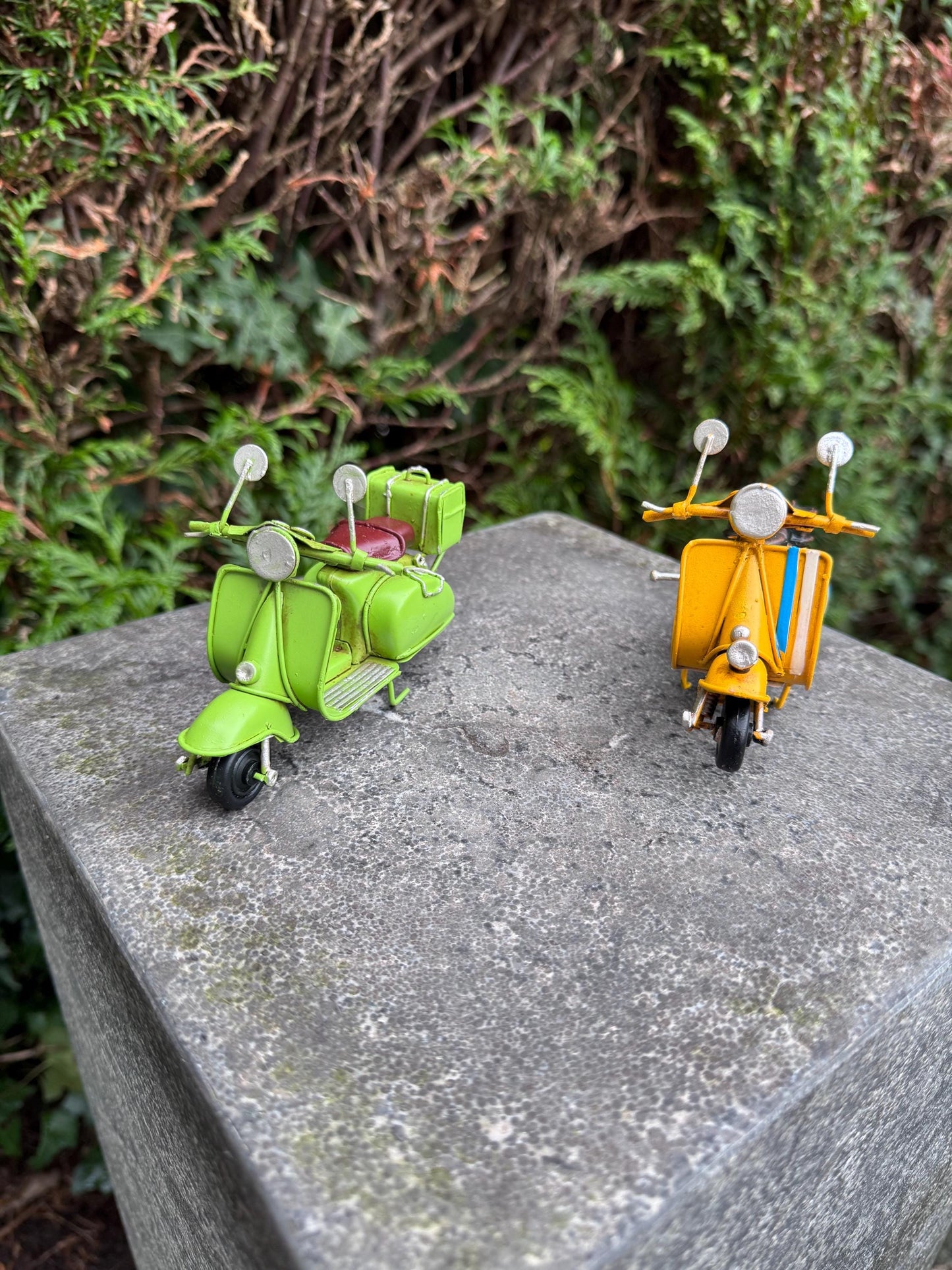 Vintage Scooters – Iron Sculpture. 7x6x12cm - 0.2Kg