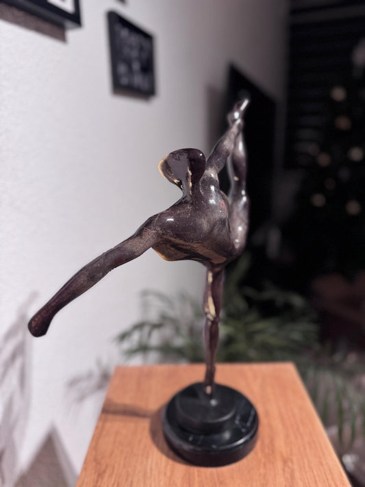 Poised Dancer – Bronze Sculpture. 34x15x42cm - 5Kg