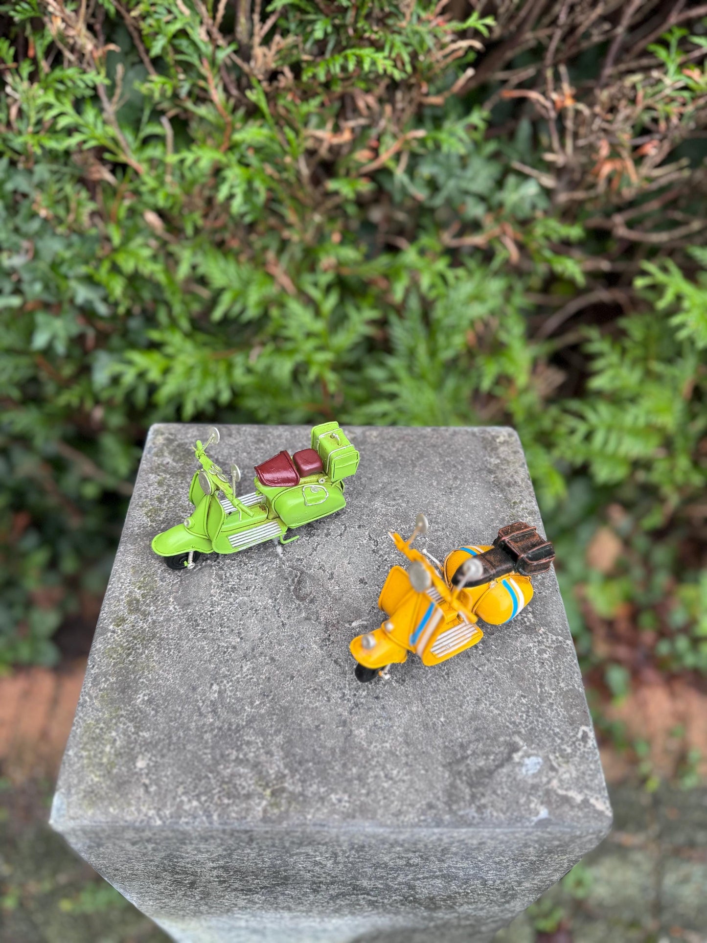 Vintage Scooters – Iron Sculpture. 7x6x12cm - 0.2Kg