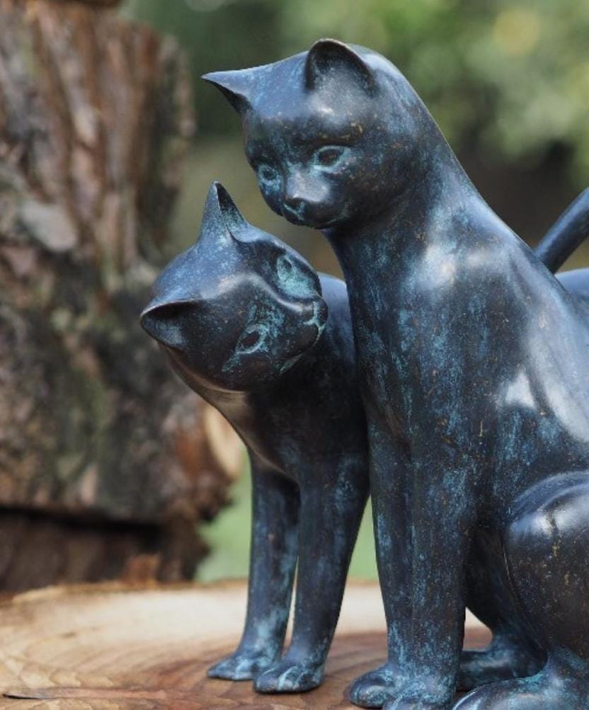 Affectionate Cats – Bronze Sculpture. 33x20x30cm - 2Kg