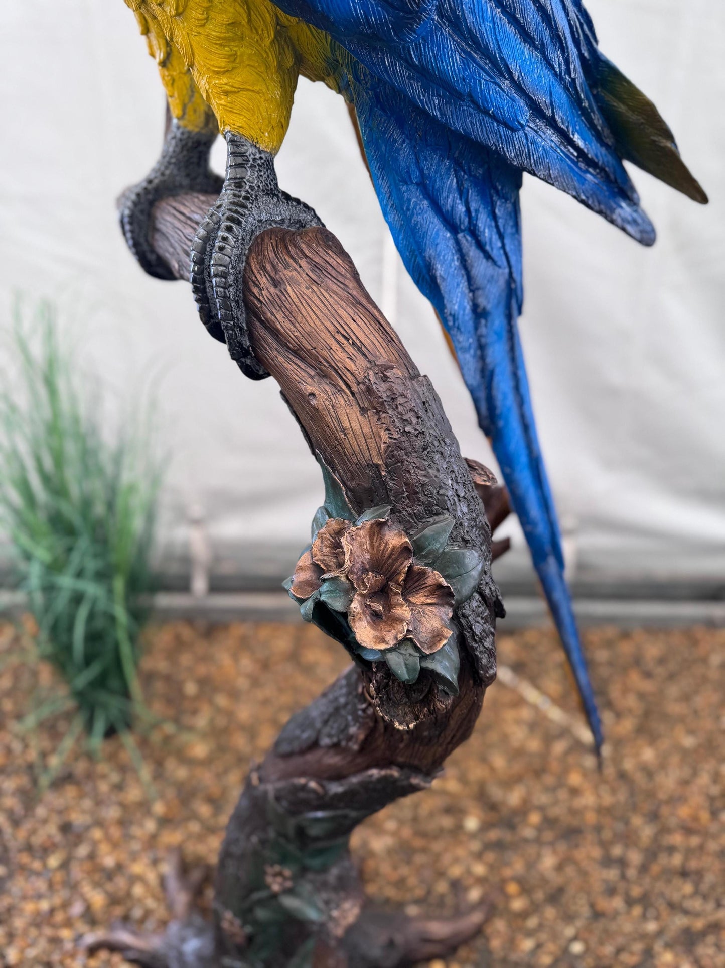 Blue Macaw on Branch – Bronze Sculpture. 70x70x168cm - 15Kg