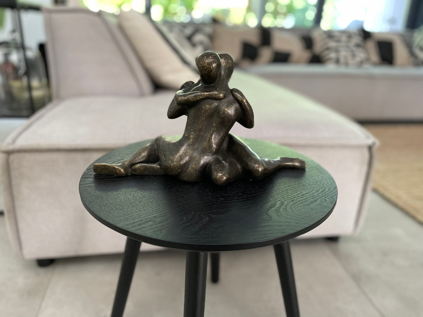 Embrace – Bronze Sculpture. 20x35x15cm - 2.9Kg