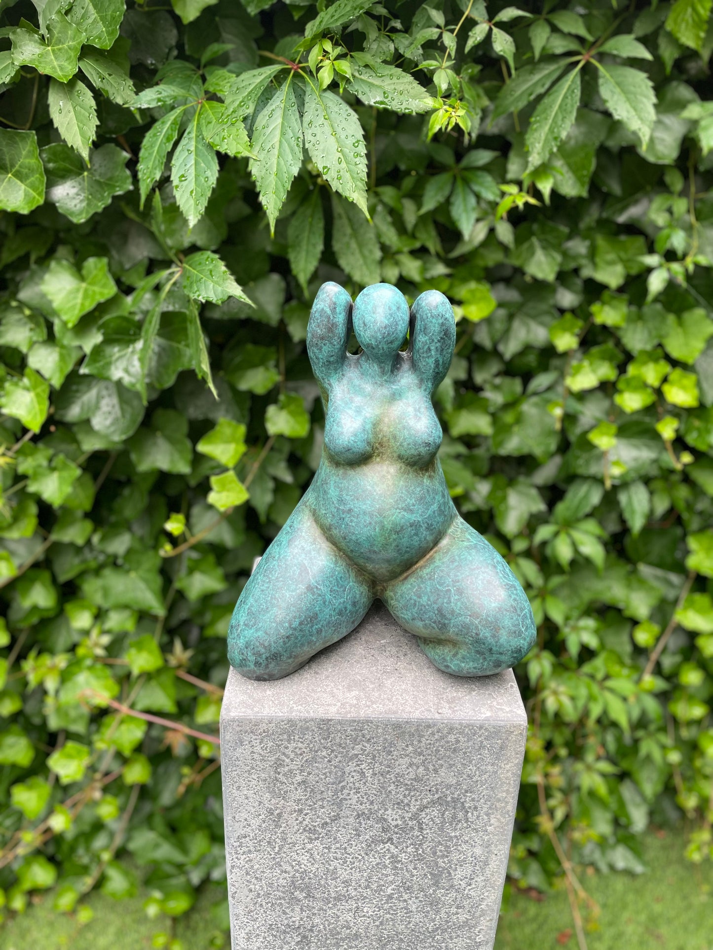 Mulher gorda de bronze II - 36x17x32cm