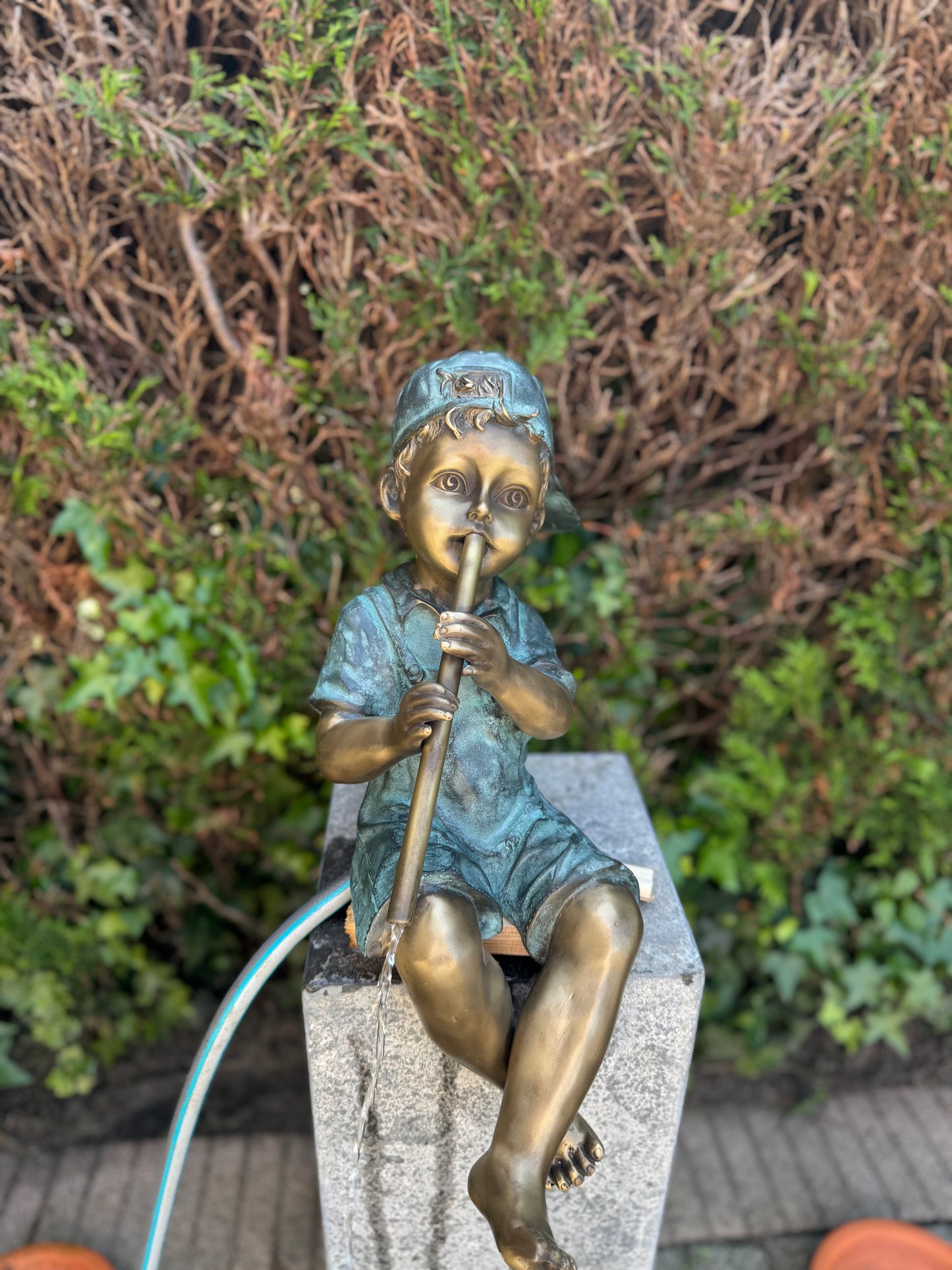 Menino de bronze com flauta - Fonte - Decoração de jardim