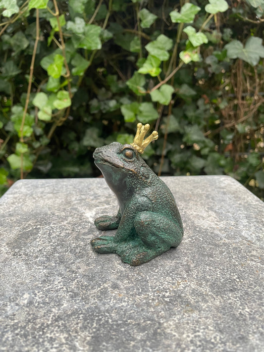 Sapo de bronze com coroa - Fonte - Estátua de jardim - Lagoa - Decoração de jardim