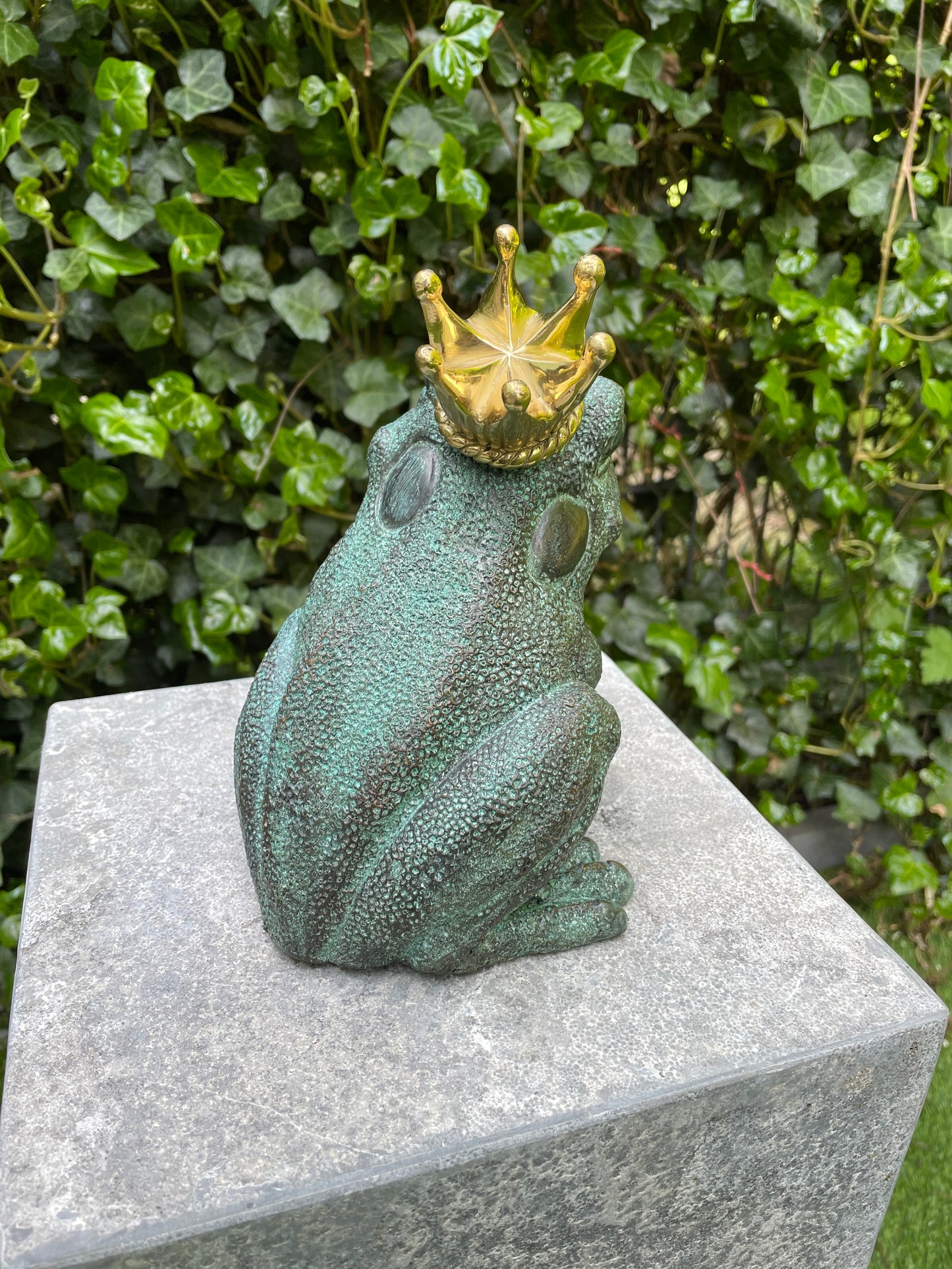 Sapo Rei de Bronze - Fonte - Estátua de jardim - Lagoa - Decoração de jardim