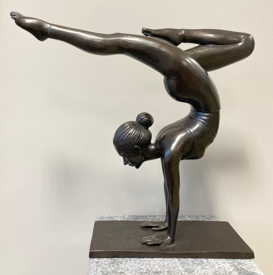 Bronze Menina de Ioga,Parada de mão - 40x12x36cm