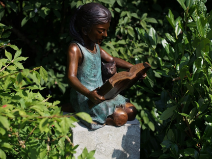 Little Reader – Bronze Sculpture. 35x38x51cm - 3Kg
